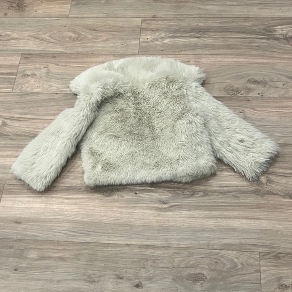 GAP FAUX FUR JACKET GIRLS SMALL - Picture 2 of 4